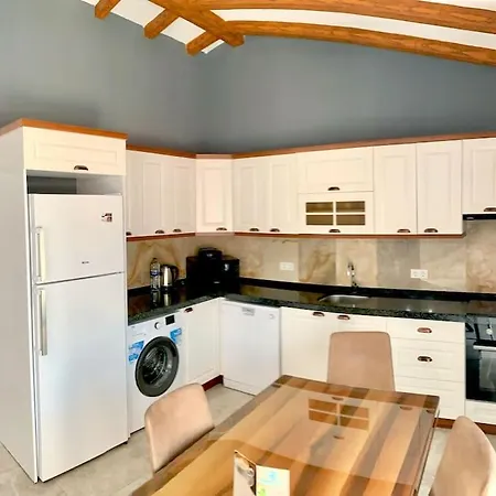 Likya Safir 2+1 Villa, Oezel Havuzlu, וילה *